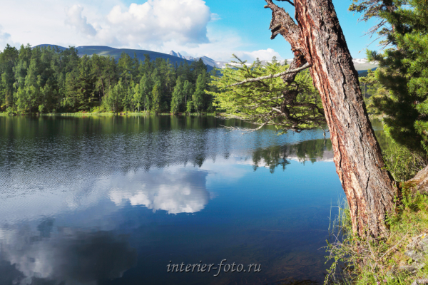 Озеро Ару-Кем в природном парке Уч-Энмек