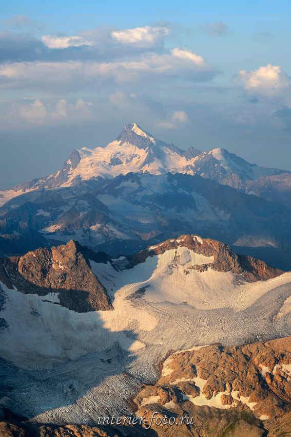 Гора Штавлери со склонов Эльбруса