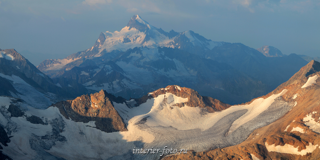 Панорама Гора Штавлери со склонов Эльбруса